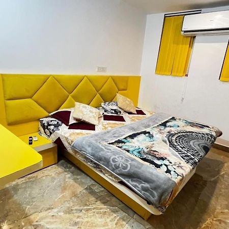 Sunset Backpackers Hostel Орчха Экстерьер фото