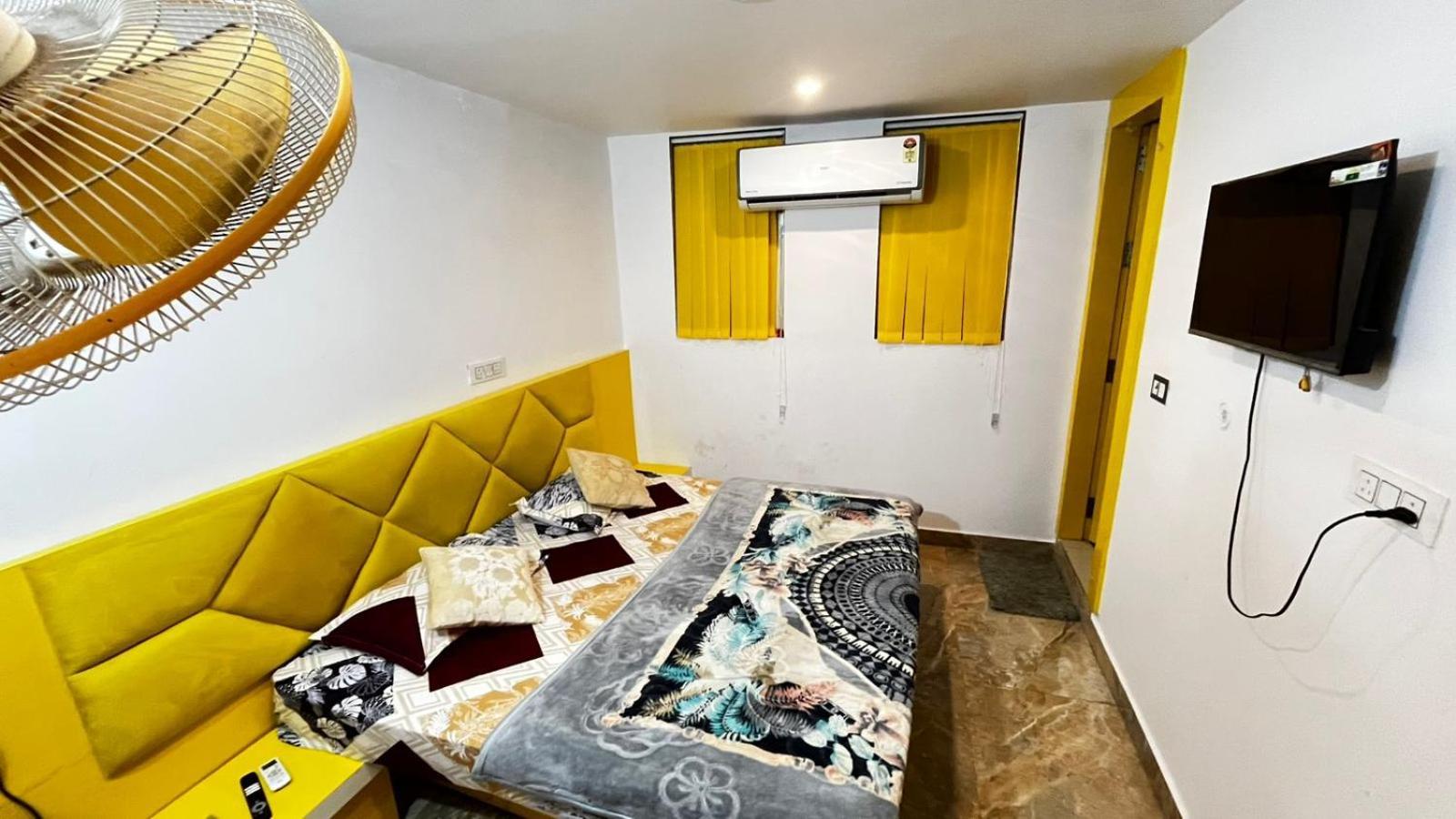 Sunset Backpackers Hostel Орчха Экстерьер фото