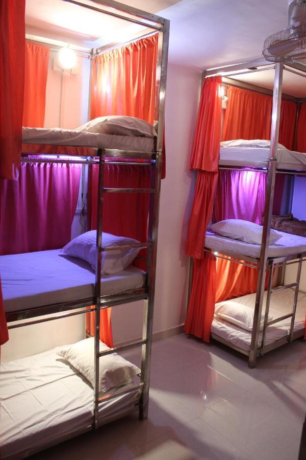 Sunset Backpackers Hostel Орчха Экстерьер фото