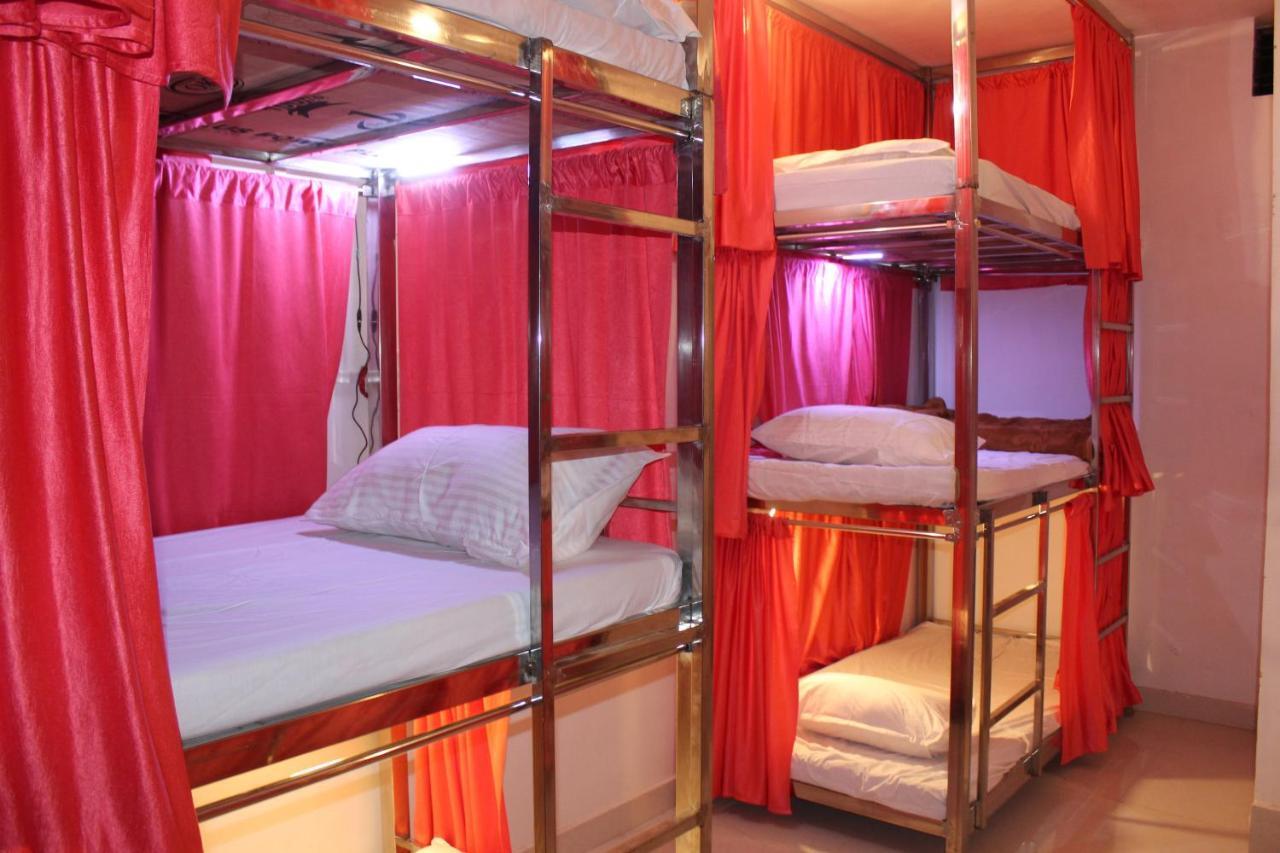 Sunset Backpackers Hostel Орчха Экстерьер фото